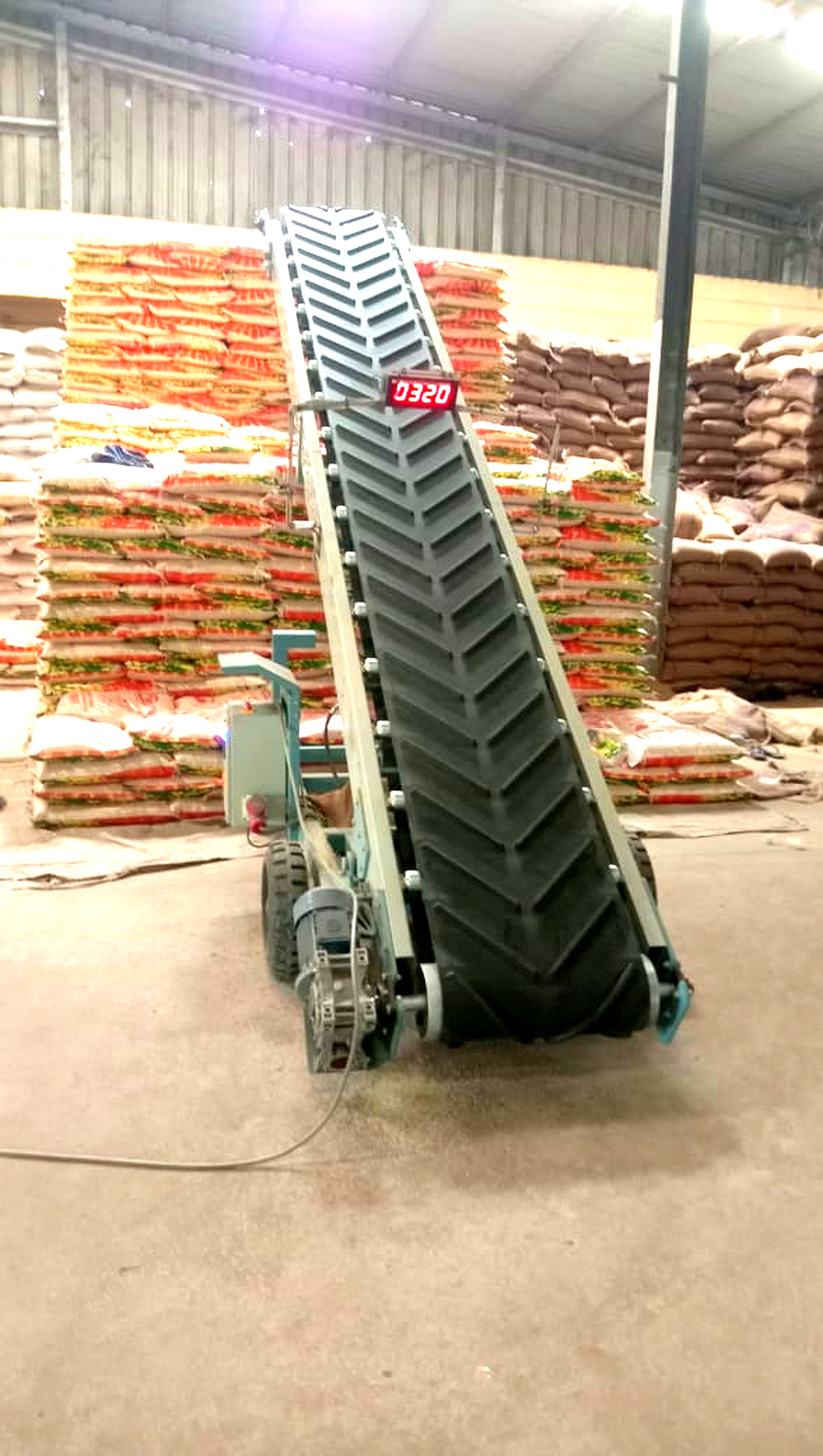 Bulk rice bags export ready